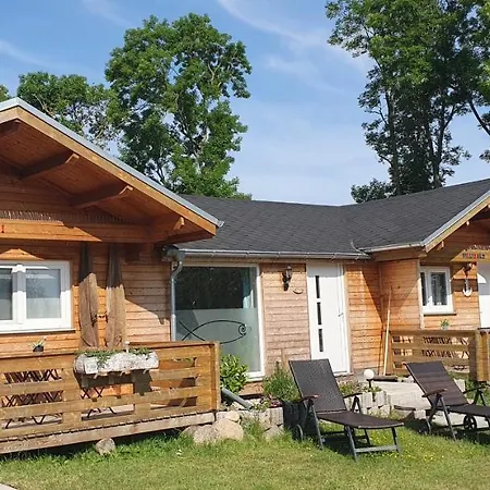 Peenehof Koeppen - Ferienwohnungen & Schlaffaesser Jordenstorf Eksteriør billede