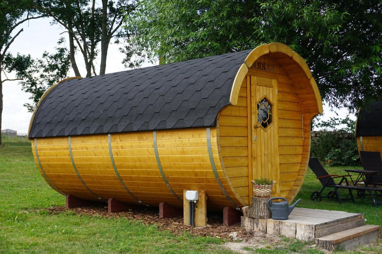 Peenehof Koeppen - & Schlaffaesser Jordenstorf